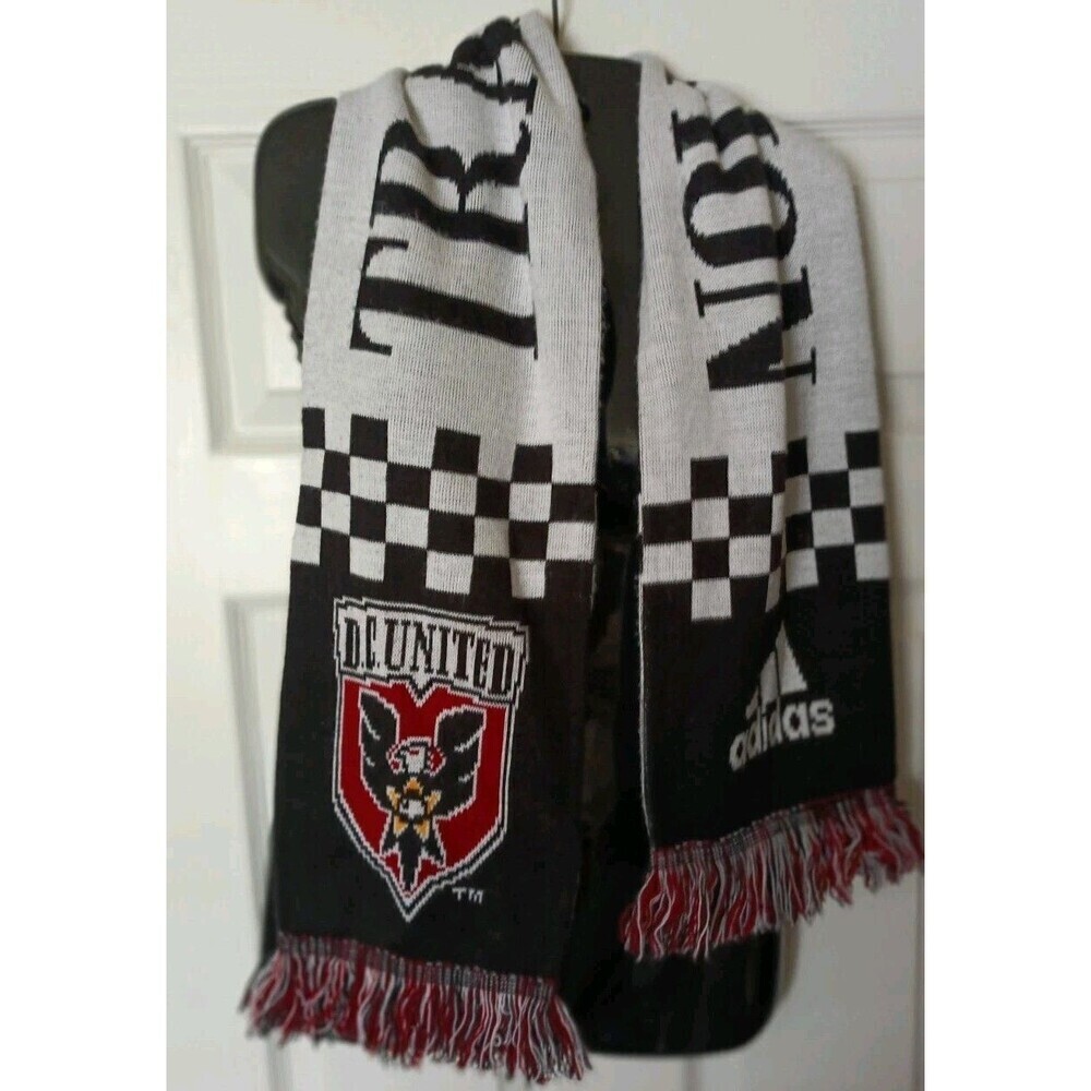 DC United Adidas Scarf Honeycomb Fan Black Red Reversible - Picture 4 of 6
